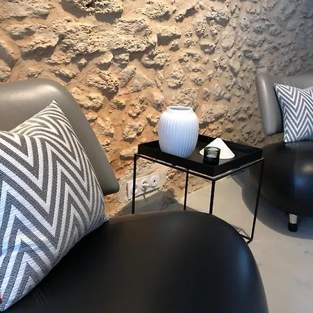 Couette-café Chez Henri 3*